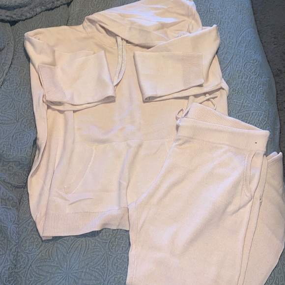 NY&CO Soho lounge sweatsuit set - Picture 16 of 16